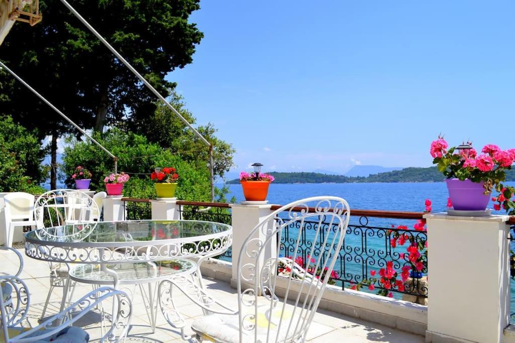 Villa Violeta Lefkada Nydri エクステリア 写真